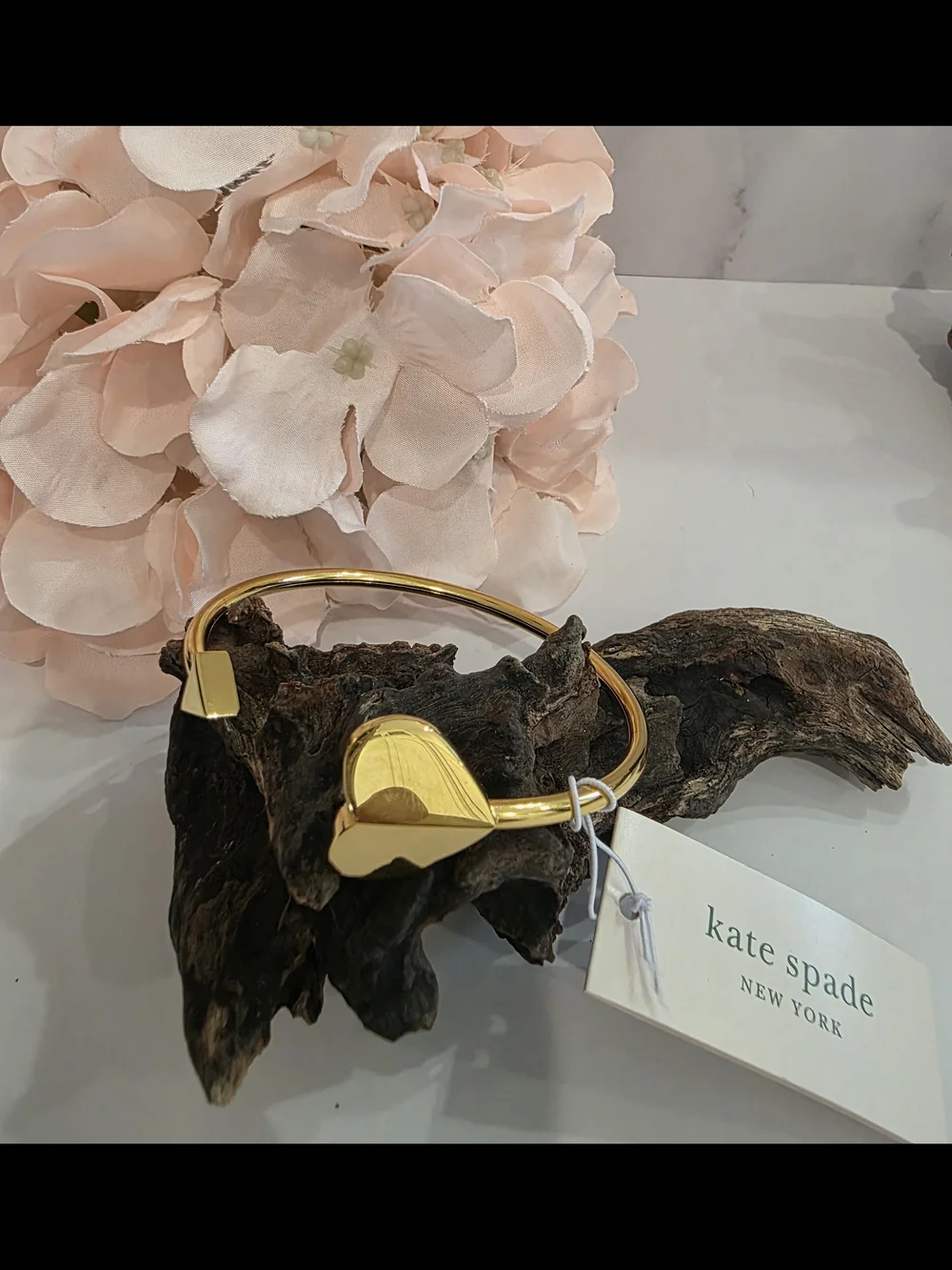 kate spade - Gold Heart Cuff Bracelet